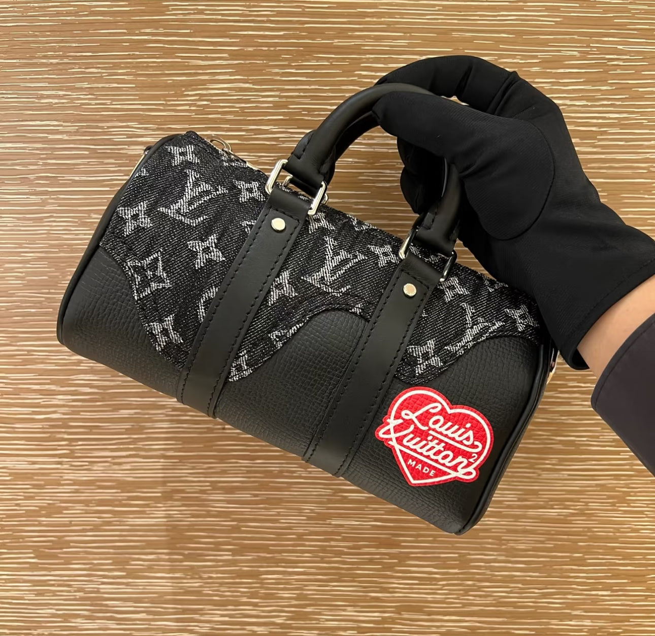 LV-- Keepall XS